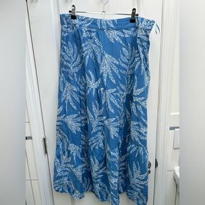 Midi floral blue skirt